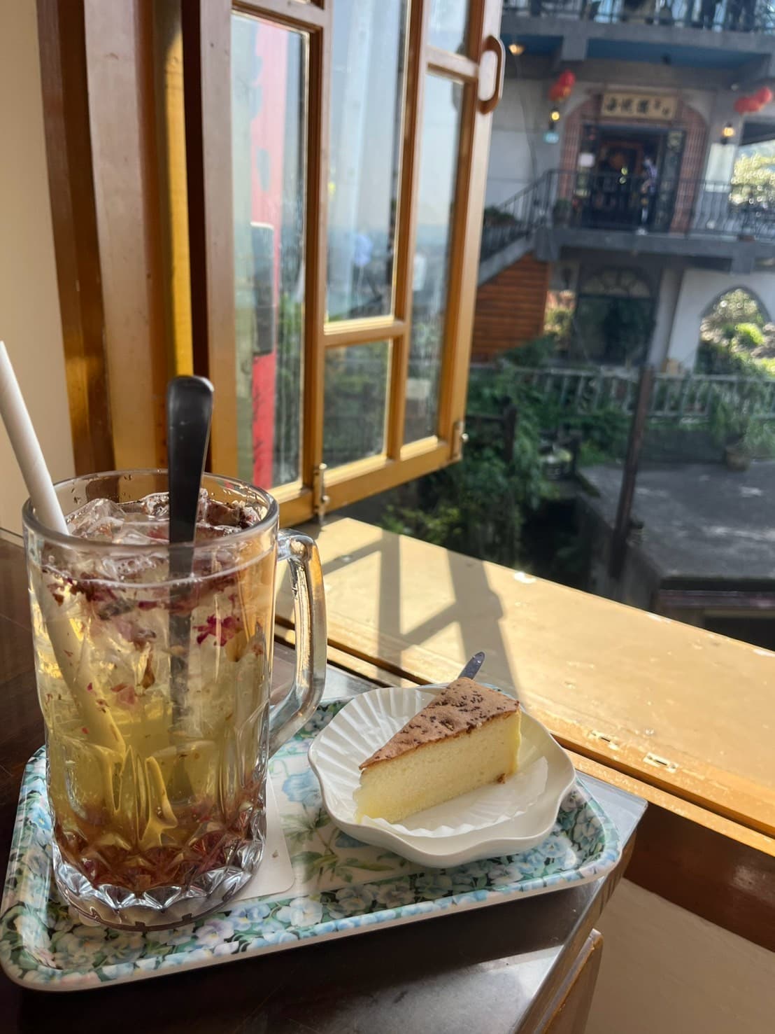 新井 康代