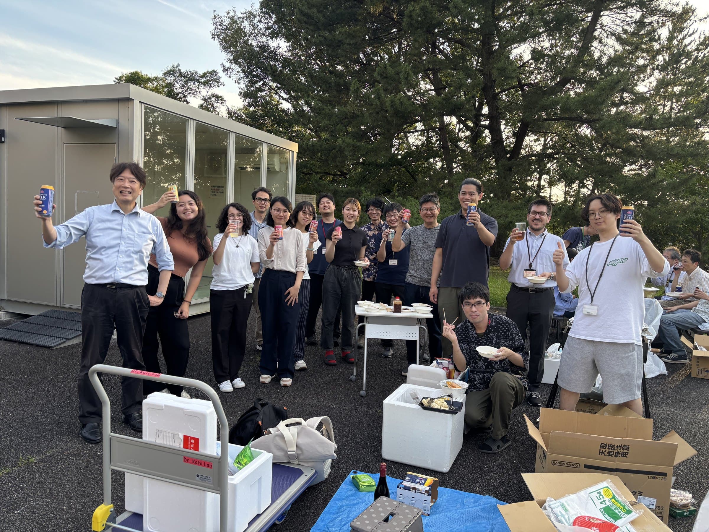 ExCELLS 夏恒例のBBQ会に、加藤グループの皆さんに混じって参加しました。