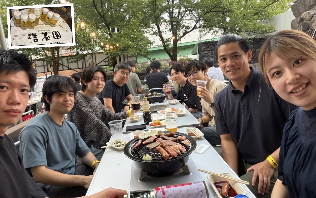 大学院入試の合格をお祝いして、研究室のみんなで焼肉・ビアガーデンへ行きました。合格おめでとう！🎉